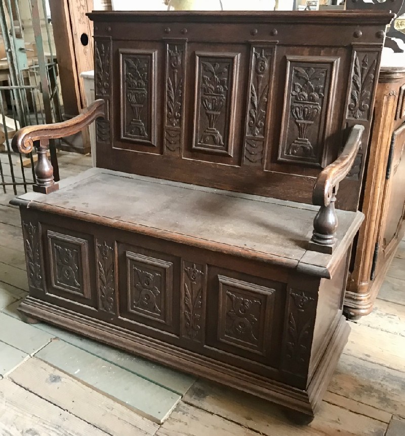 French early 20th century carved oak hall way settle bench.