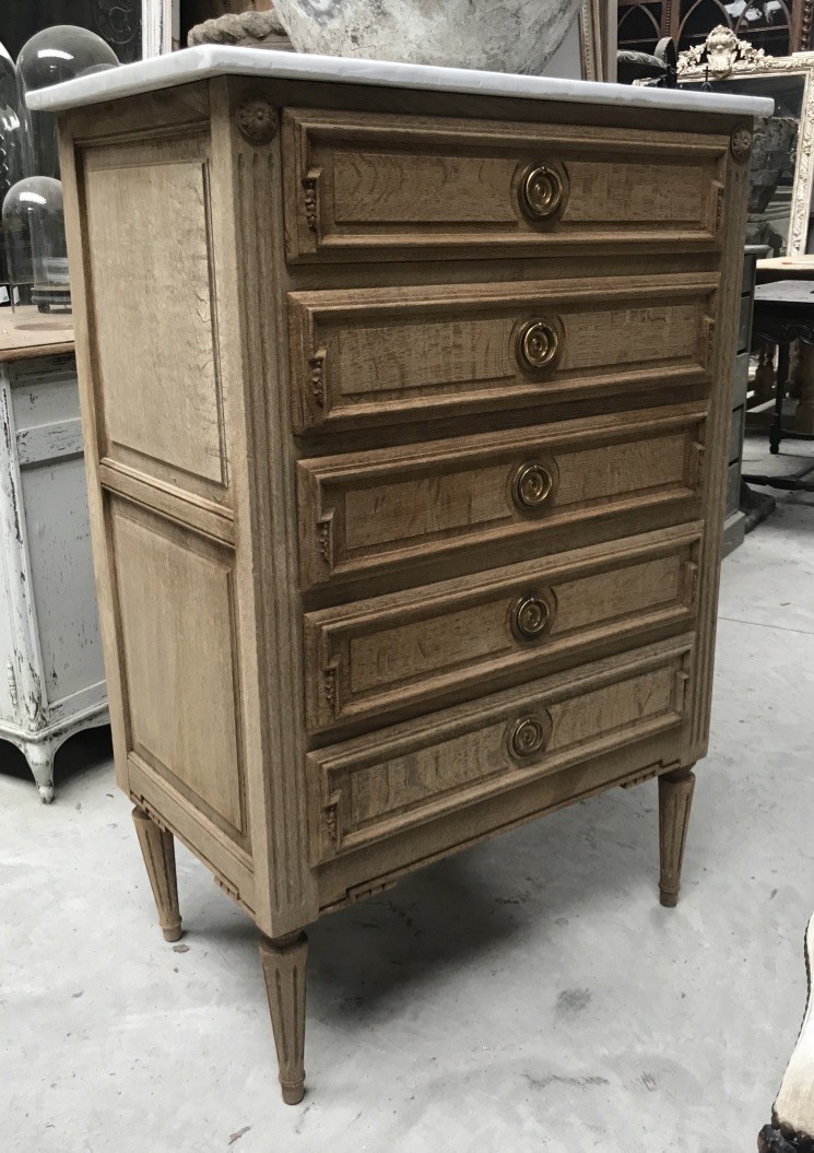 French late 19th century striped oak 5 drawer chest with white marble top.