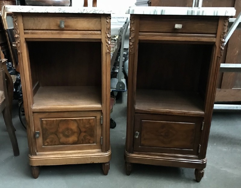 Pair of French burr walnut & white marble top bedside cabinets.